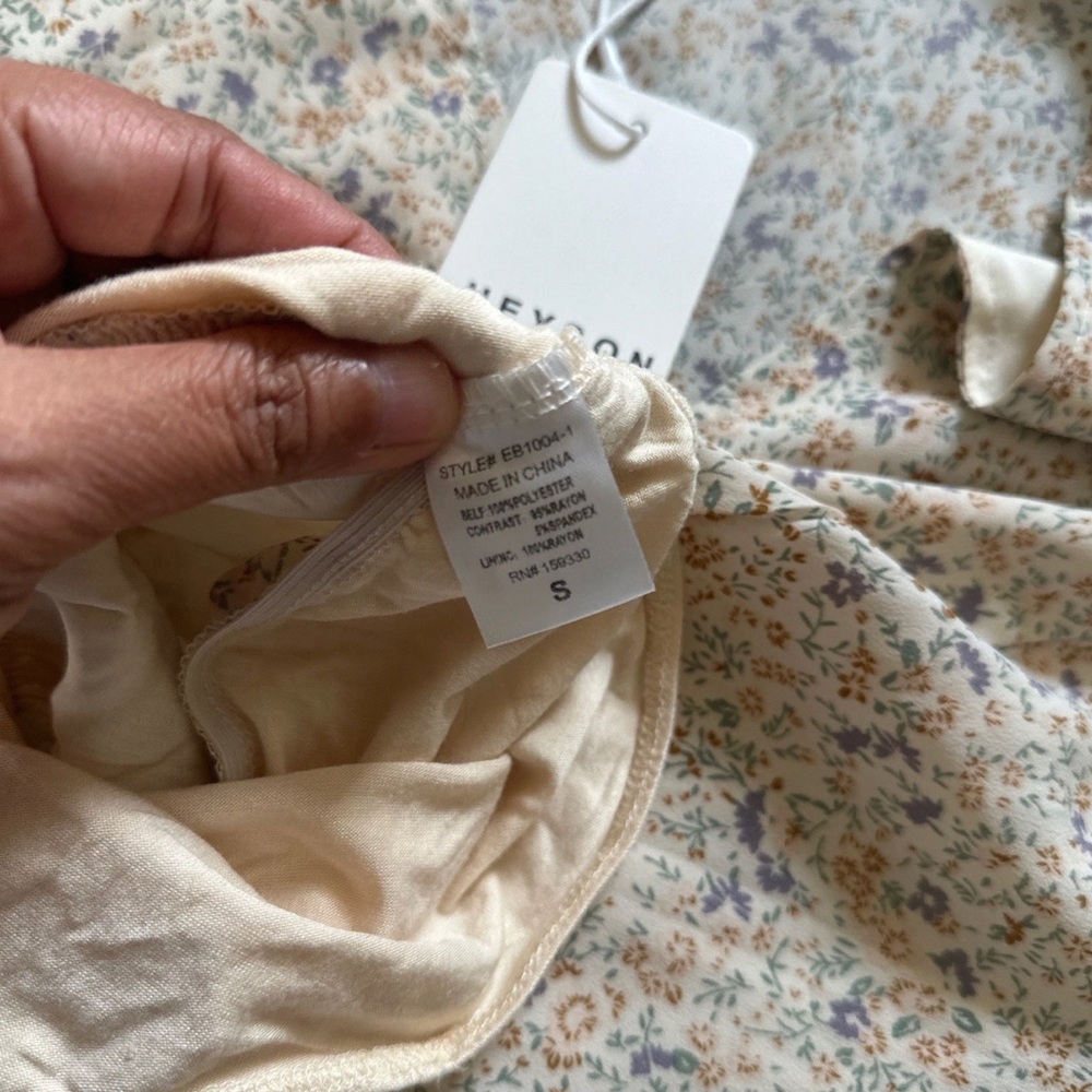 Heyson Cream Floral Button-Front Bodysuit Top - Picture 7 of 9